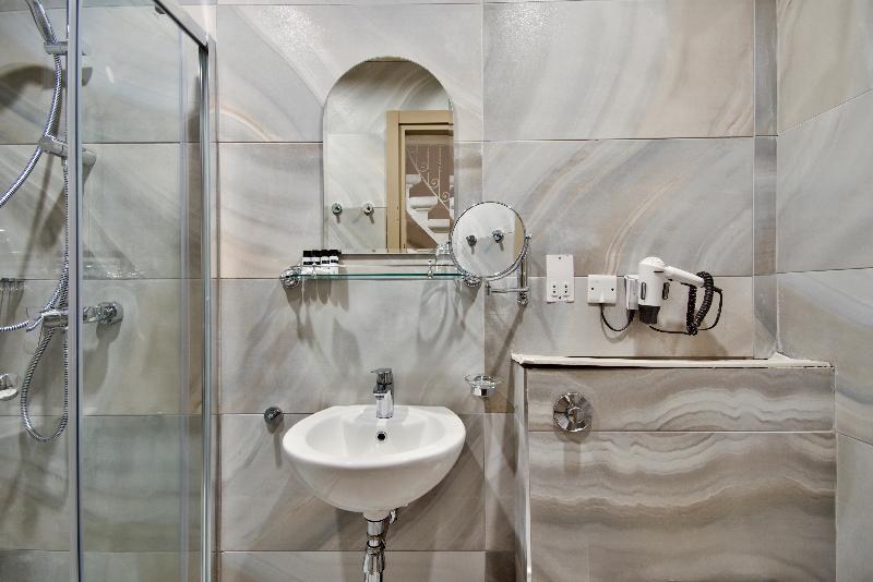 The British Suites Valletta Exterior foto